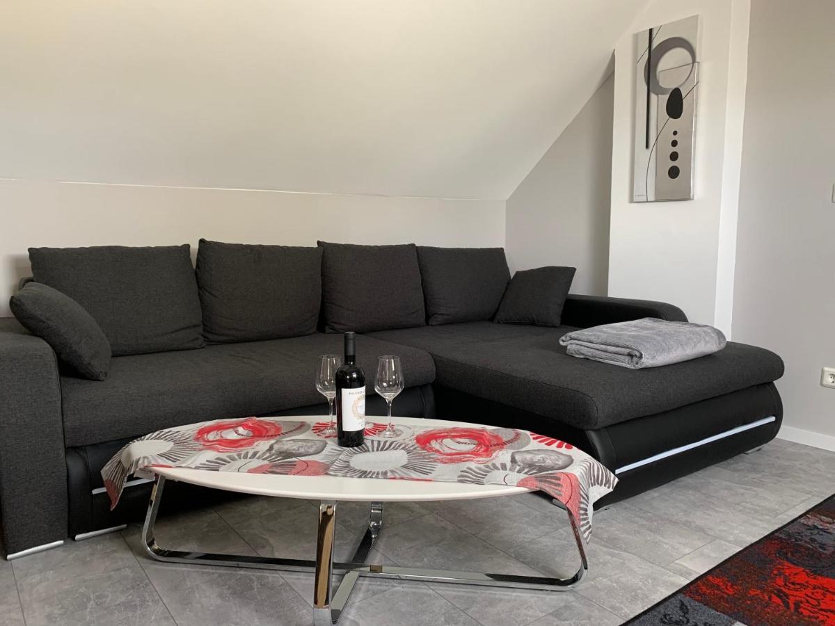Ferienwohnung Sunny - Moderne Ferienwohnung Im Gruenen In Saarbruecken-West Exteriér fotografie